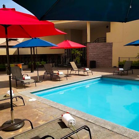 Hotel Bewow Queretaro Ngoại thất bức ảnh