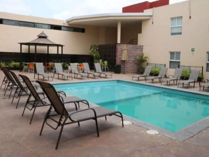 Hotel Bewow Queretaro Ngoại thất bức ảnh