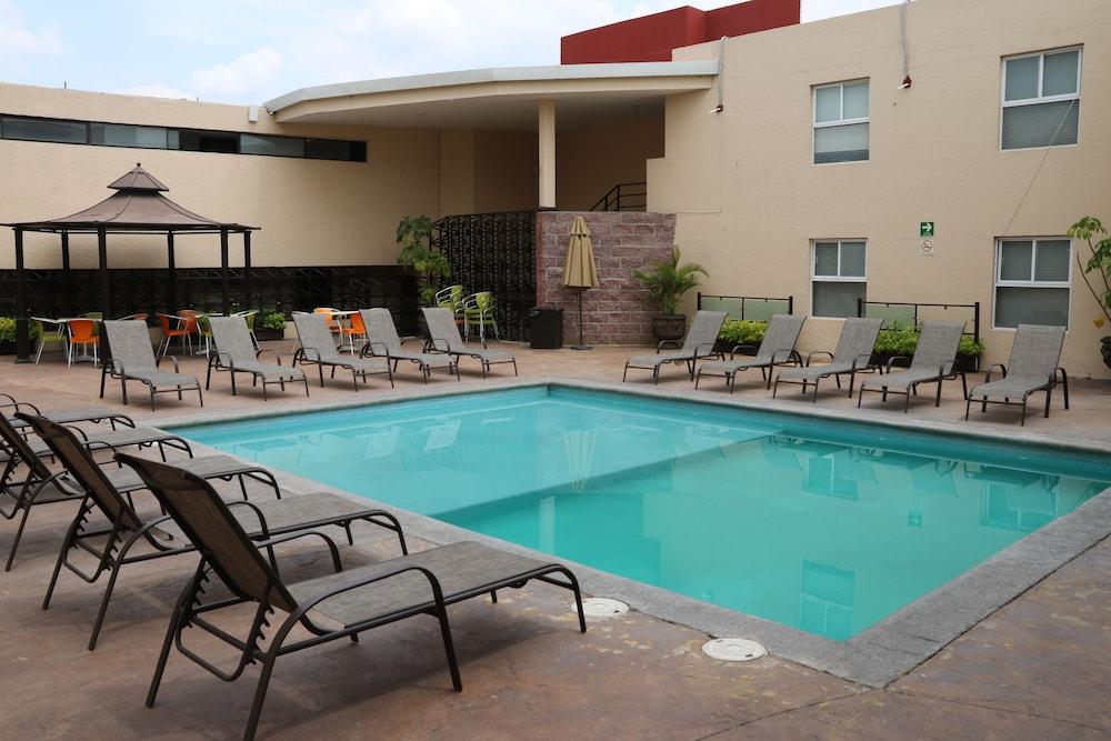 Hotel Bewow Queretaro Ngoại thất bức ảnh