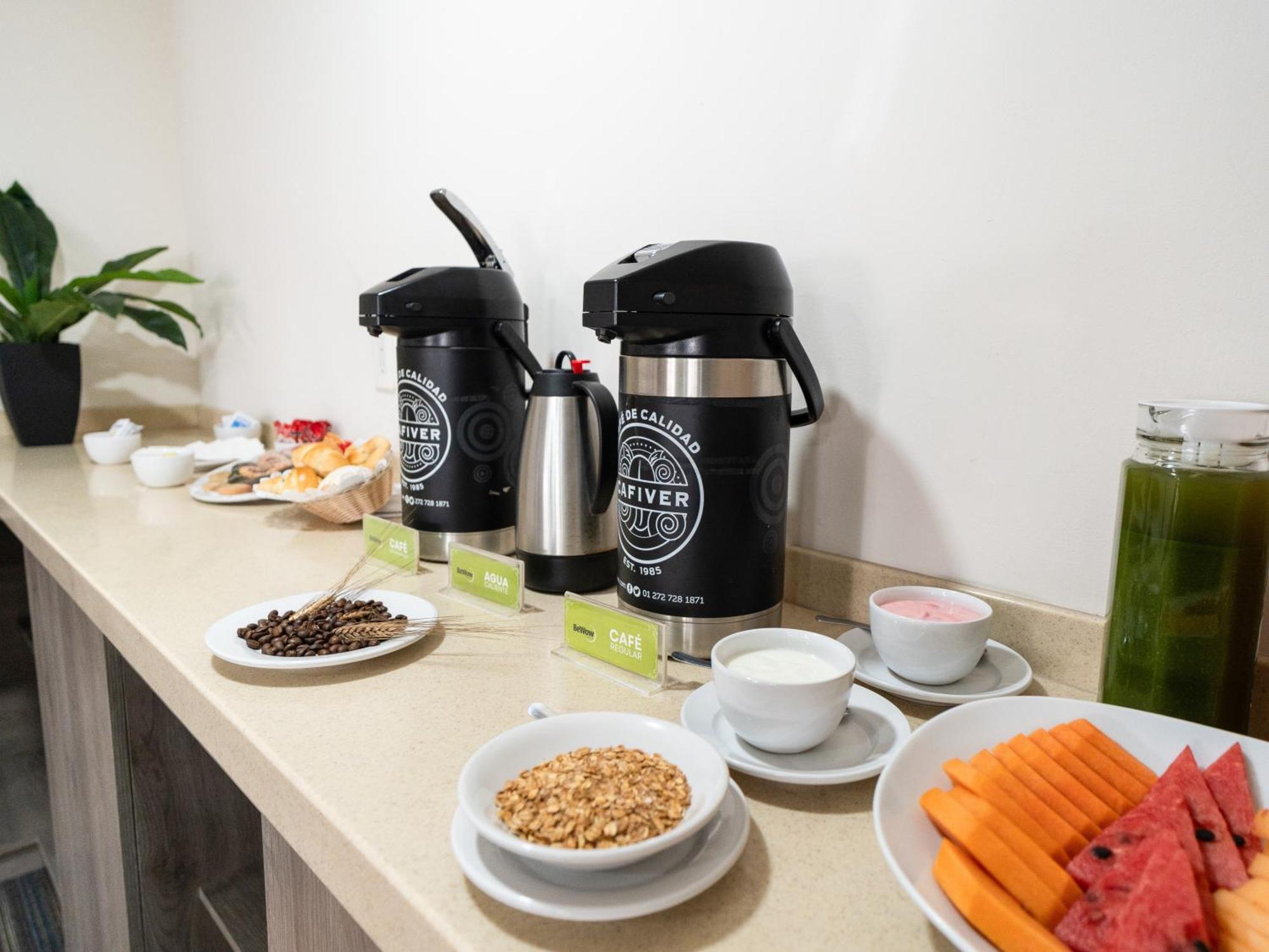 Hotel Bewow Queretaro Ngoại thất bức ảnh