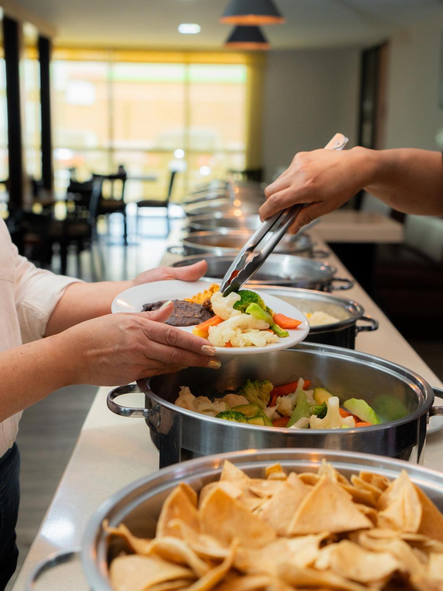 Hotel Bewow Queretaro Ngoại thất bức ảnh