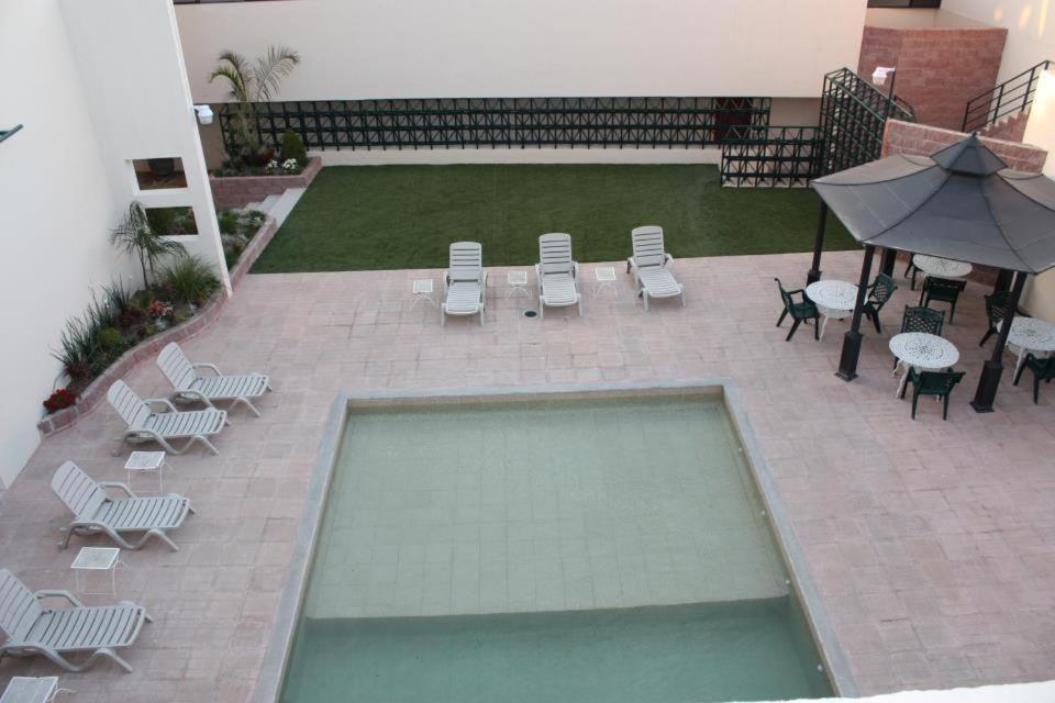 Hotel Bewow Queretaro Ngoại thất bức ảnh
