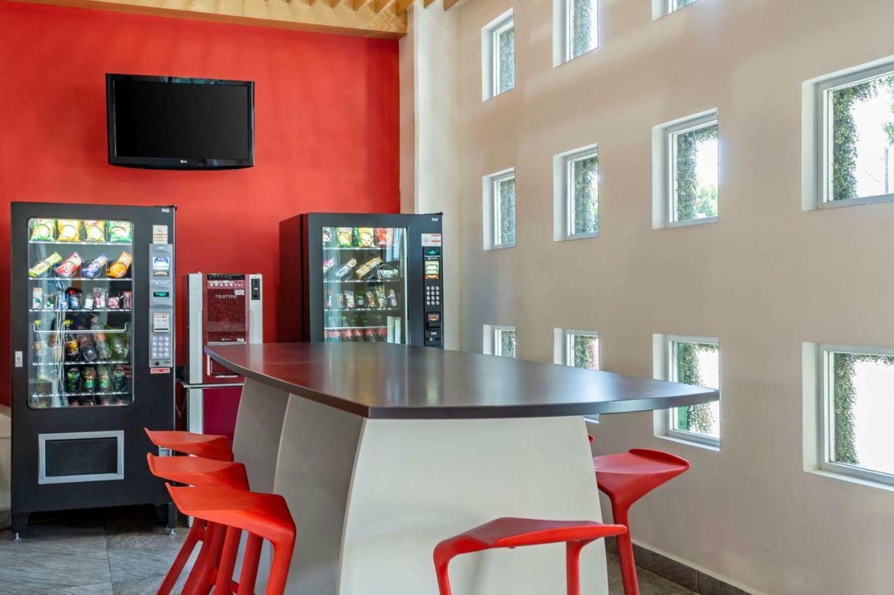 Hotel Bewow Queretaro Ngoại thất bức ảnh