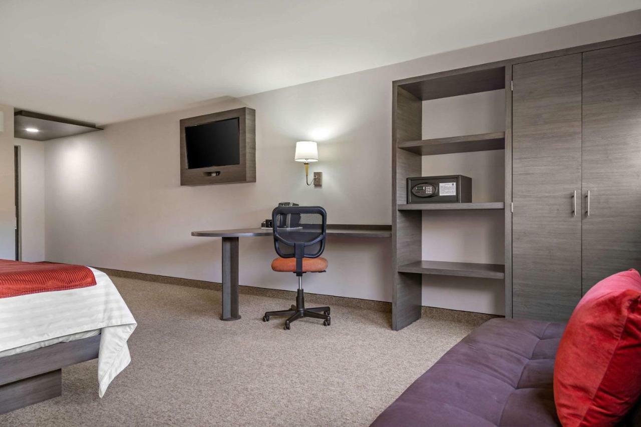 Hotel Bewow Queretaro Ngoại thất bức ảnh